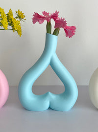 Minimalist Heart Vase for Fresh & Dried Flowers | Romantic Home Decor