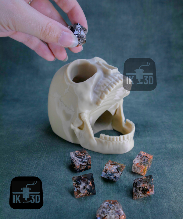 Macabre Screaming Skull Dice Tower for Tabletop RPG Gamers