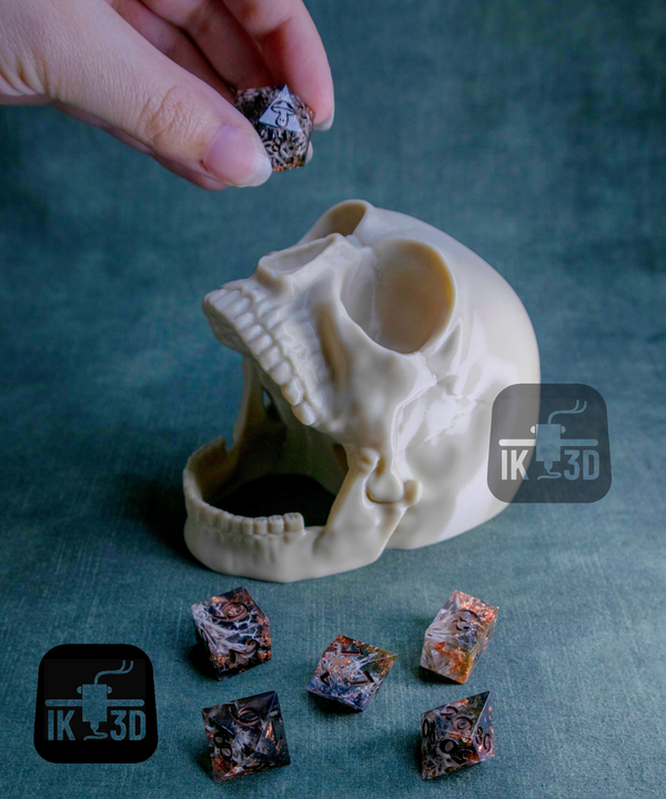 Macabre Screaming Skull Dice Tower for Tabletop RPG Gamers